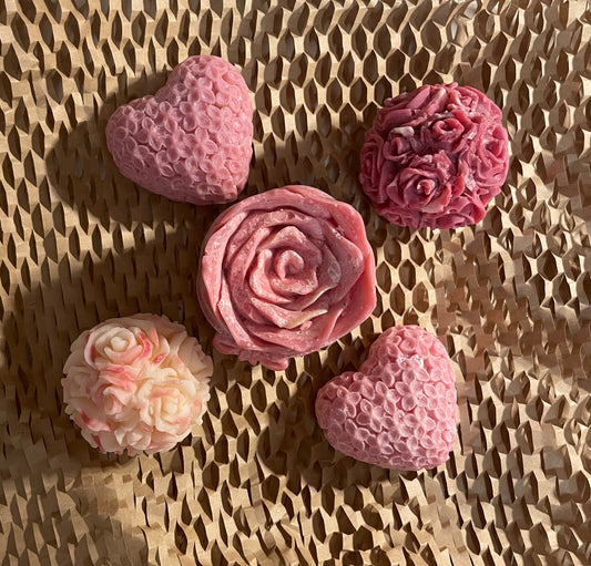 Valentine's Day Selection: Rosey Candles and Heart-shaped Wax Melt - AtelierCMXII